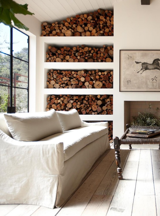 Хранение дров в квартире: выбираем удачное место