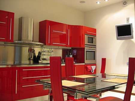 Ремонт кухни 7 кв м, можно ли выполнить работы самостоятельно и в короткие сроки