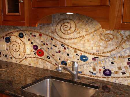 Примеры оформления кухонного фартука: 22 варианта дизайна от плитки до мозаики