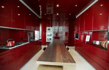 Из огня да в полымя: 32 стильных способа не превратить красную кухню в пекло