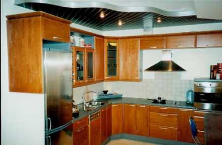 Как выбрать подвесные потолки для кухни: типы навесных конструкций