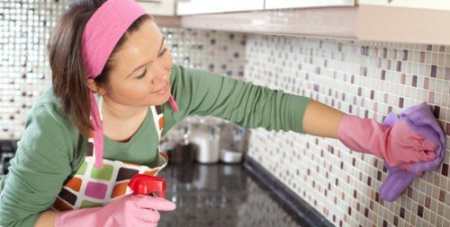 Чем отмыть жир на кухне – советы опытных хозяек