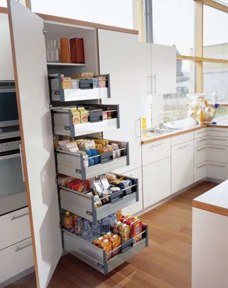Как обставить &#171;дюймовочку&#187;: умные кухонные гарнитуры для маленькой кухни